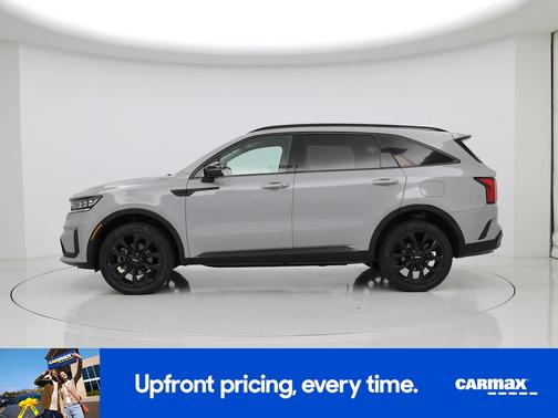 Gray 2023 Kia Sorento SX