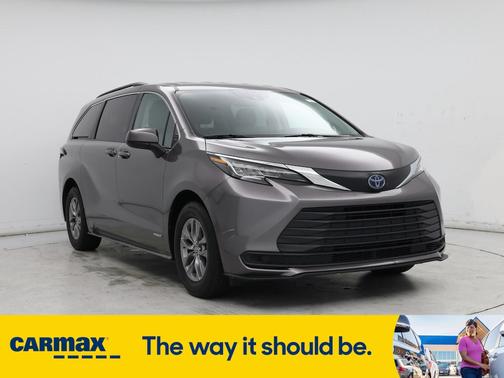 2021 Toyota Sienna LE