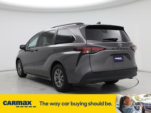 2021 Toyota Sienna LE