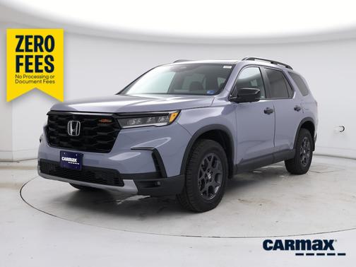 Gray 2025 Honda Pilot Trailsport