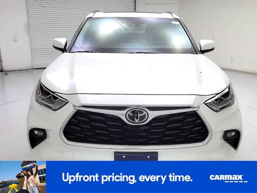 White 2020 Toyota Highlander Limited