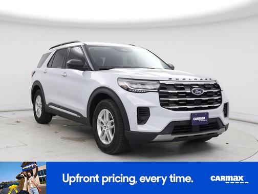 White 2025 Ford Explorer Active