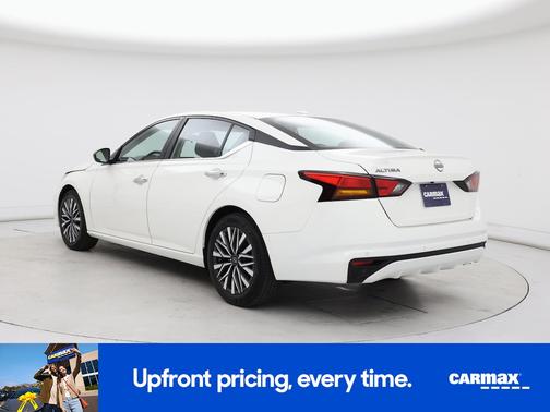 White 2025 Nissan Altima SV