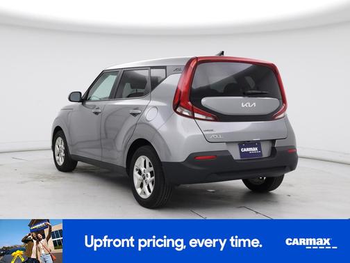 Gray 2022 Kia Soul LX