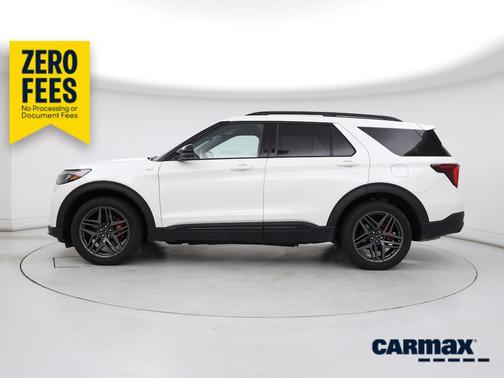 White 2025 Ford Explorer ST-Line