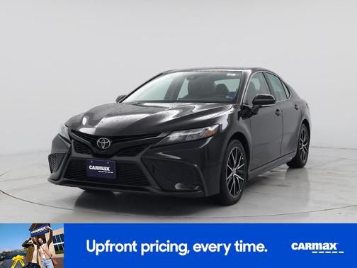 Black 2024 Toyota Camry SE