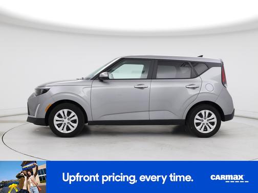 Gray 2023 Kia Soul LX