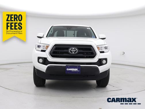 White 2022 Toyota Tacoma SR5