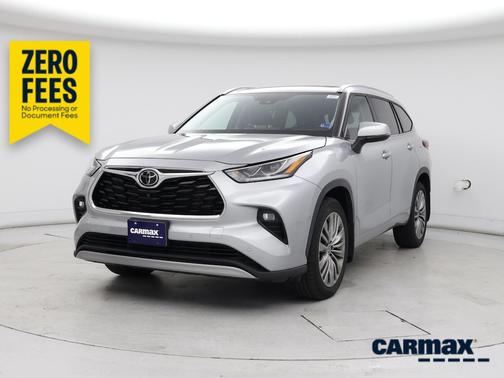 Silver 2021 Toyota Highlander Platinum