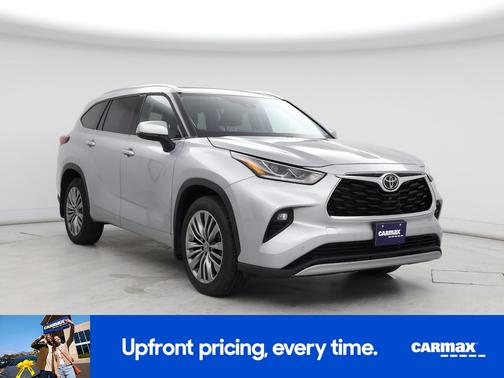 Silver 2021 Toyota Highlander Platinum