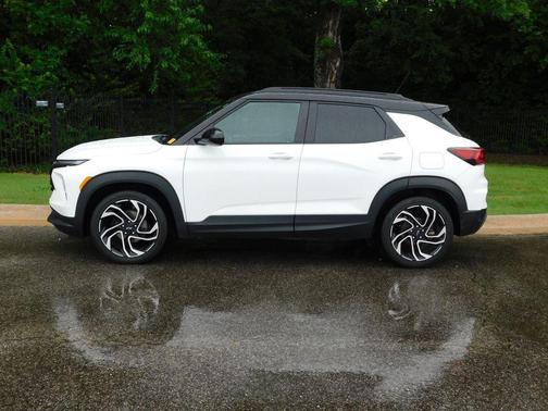 Summit White 2024 Chevrolet Trailblazer RS