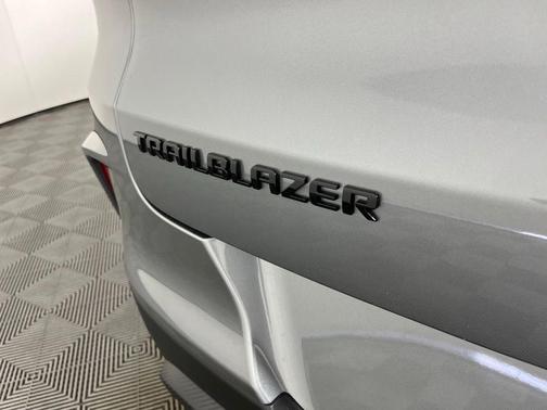Sterling Gray Metallic 2025 Chevrolet Trailblazer RS