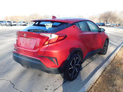 2020 Toyota C-HR XLE