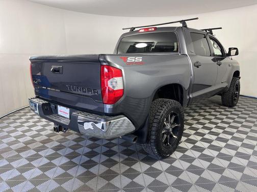 2016 Toyota Tundra SR5