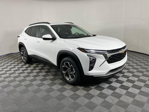 Summit White 2026 Chevrolet Trax LT