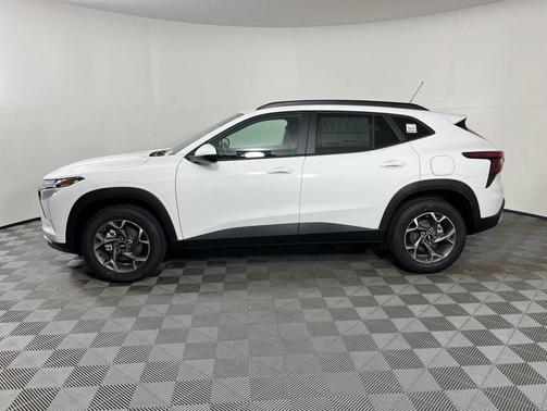 Summit White 2026 Chevrolet Trax LT