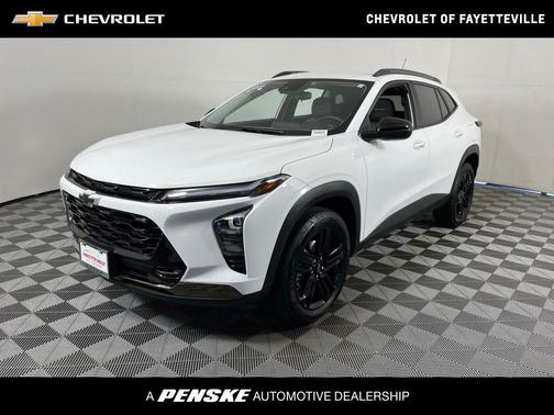 Summit White 2025 Chevrolet Trax FWD ACTIV
