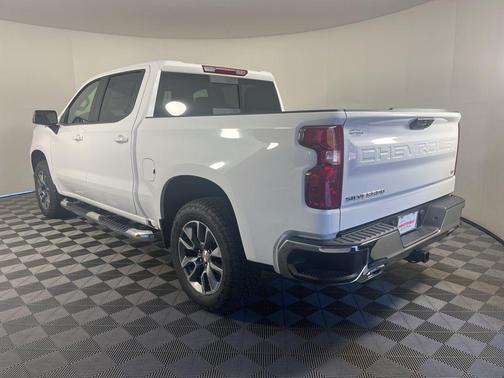 Summit White 2026 Chevrolet Silverado 1500 LT