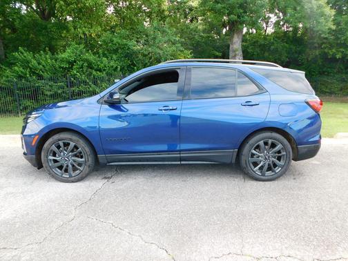 Blue Glow Metallic 2022 Chevrolet Equinox FWD RS