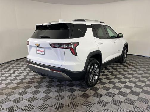 Summit White 2025 Chevrolet Equinox 1LT