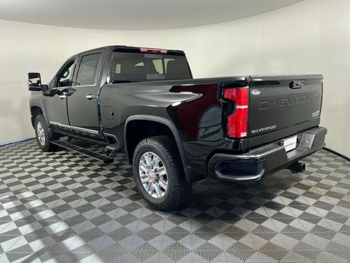2025 Chevrolet Silverado 2500 High Country