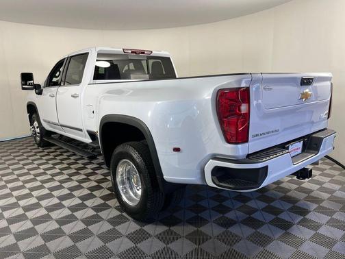 2026 Chevrolet Silverado 3500 High Country