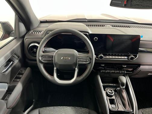 Radiant Red Tintcoat 2026 Chevrolet Colorado Z71