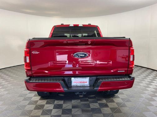 RAPID RED MET TINTED CC 2022 Ford F-150 XLT