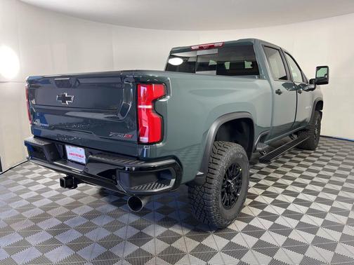 2026 Chevrolet Silverado 2500 Crew Cab, Standard Bed, XR2, 4WD
