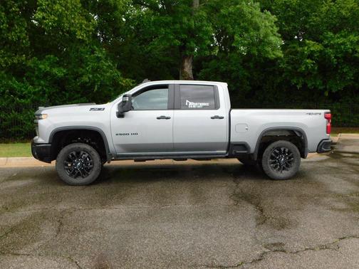 Sterling Gray Metallic 2026 Chevrolet Silverado 2500 Custom