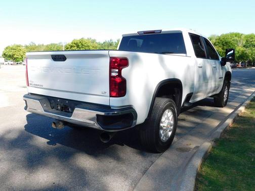 Summit White 2024 Chevrolet Silverado 2500 LT