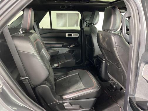 CARBONIZED GRAY METALLIC 2022 Ford Explorer ST-Line