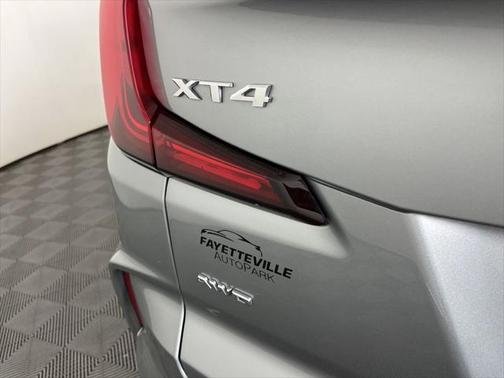 2024 Cadillac XT4 Premium Luxury