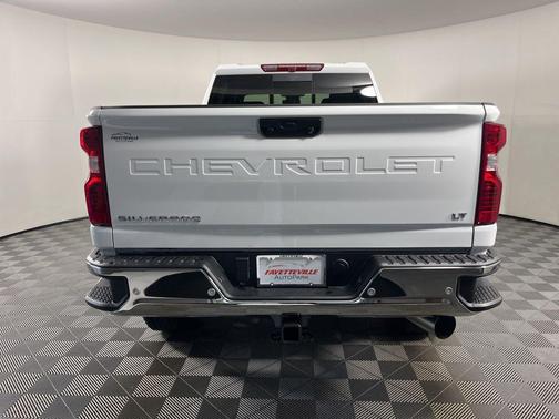 Summit White 2026 Chevrolet Silverado 3500 LT