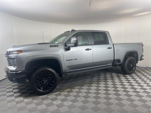Sterling Gray Metallic 2026 Chevrolet Silverado 2500 Custom
