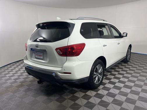 Glacier White 2020 Nissan Pathfinder SV 4WD