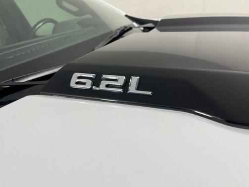 Summit White 2022 Chevrolet Silverado 1500 ZR2