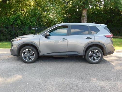 Gun Metallic 2025 Nissan Rogue SV