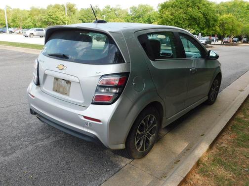 Silver Ice Metallic 2017 Chevrolet Sonic LT