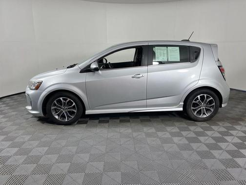Silver Ice Metallic 2017 Chevrolet Sonic LT