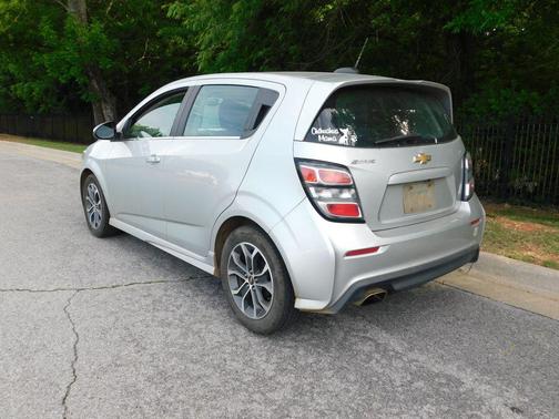 Silver Ice Metallic 2017 Chevrolet Sonic LT