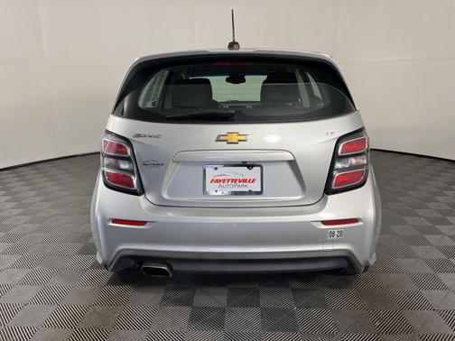 Silver Ice Metallic 2017 Chevrolet Sonic LT