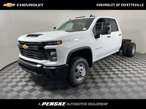2026 Chevrolet Silverado 3500 WT