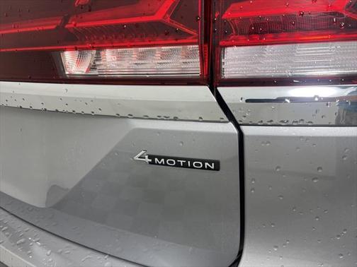 2024 Volkswagen Atlas 2.0T SE w/Technology 4MOTION