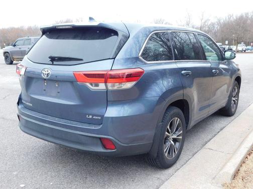 2017 Toyota Highlander LE Plus