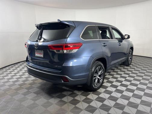 2017 Toyota Highlander LE Plus