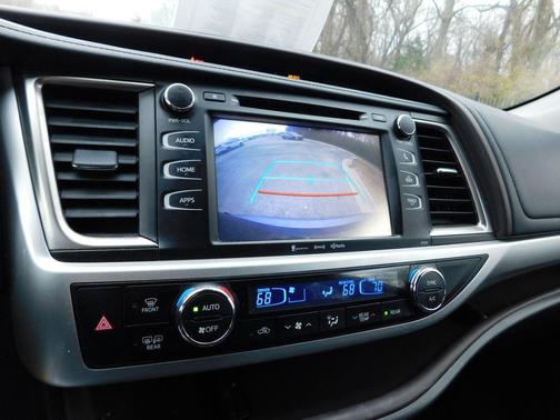 2017 Toyota Highlander LE Plus