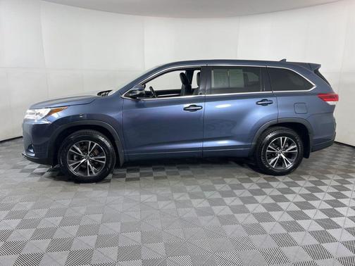 2017 Toyota Highlander LE Plus