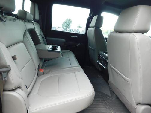 Summit White 2023 GMC Sierra 2500 SLT