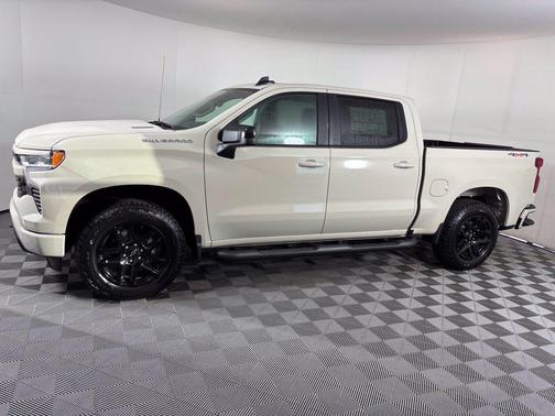 White Sands 2026 Chevrolet Silverado 1500 RST